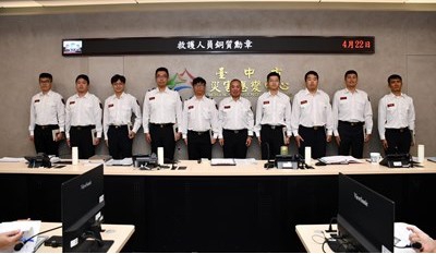 消防之光 中市消防局再添22位銅質勳章得主 局長孫福佑肯定救護同仁成功搶救生命