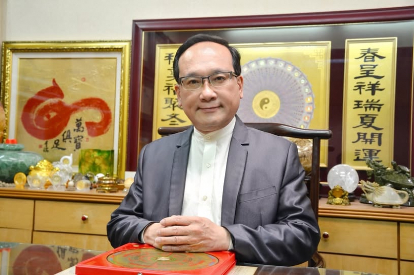 宮廟達人「警界孔子」高哲翰：命理界泰斗楊登嵙國師點評「AI宮廟 vs 傳統宮廟」治理模式