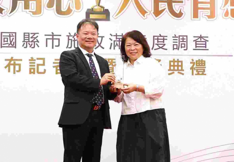 《中國時報》施政滿意度調查 嘉義市9金3銀含金量非六都第一！ 市長黃敏惠盼中央聽見市民心聲 補上高鐵聯外軌道關鍵拼圖