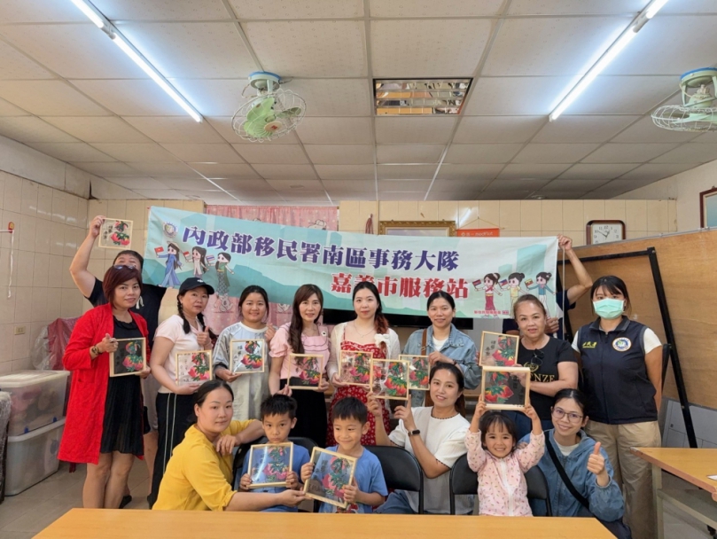 新住民藝術畫家及書法家申婷頡  帶領新住民體驗「寫意國畫」的獨特魅力  移民署:體驗國畫創作釋放壓力