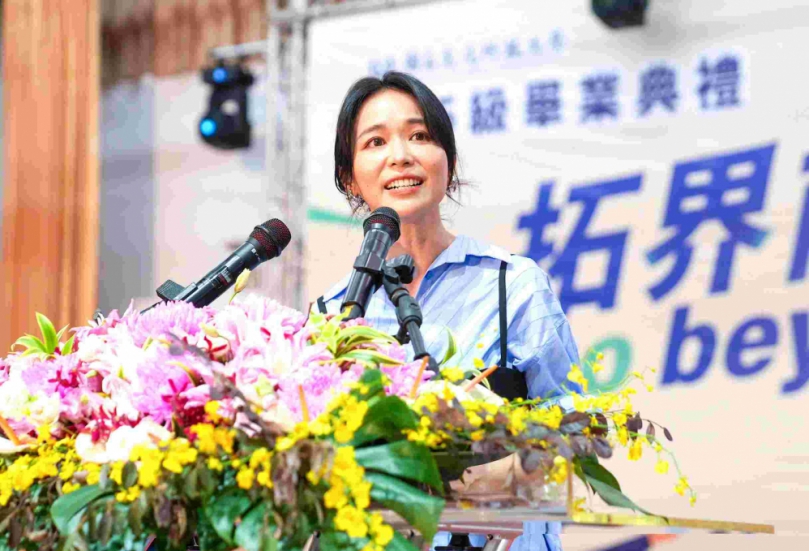 雲林虎科大115級畢業典禮 邀請金鐘主持人陳明珠開講 她勉畢業生先勇敢、再完美!