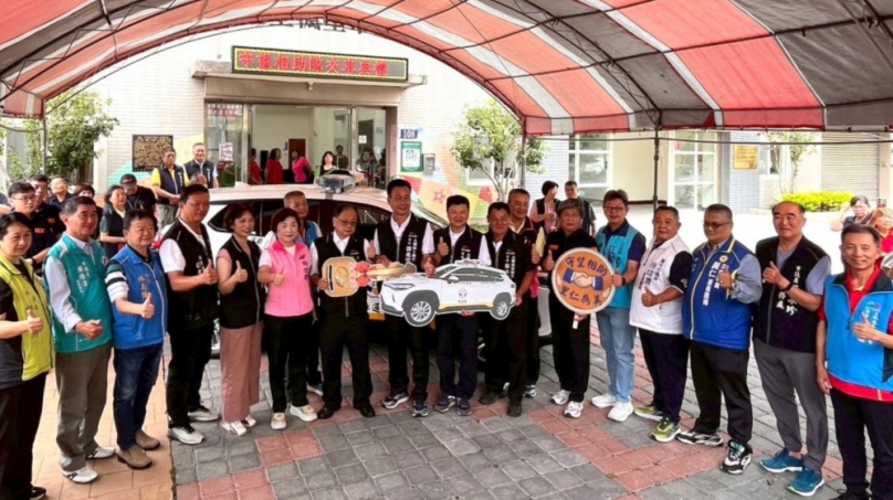 守護1.8萬居民安全! 中市補助大雅三里聯防里隊汰換巡邏車 民政局長吳世瑋:打造更堅實安全防護網