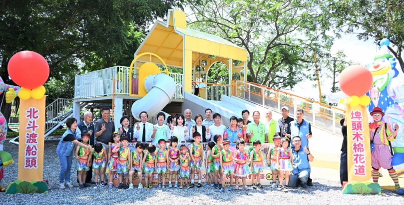 北斗渡船頭和埤頭木棉花道改善工程完工啟用。(照片縣府提供)