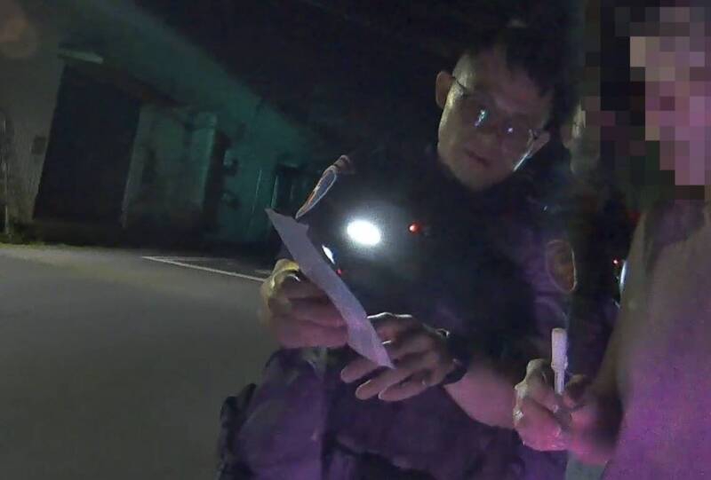 高雄毒駕男闖紅燈遭特警攔查交出5包毒品