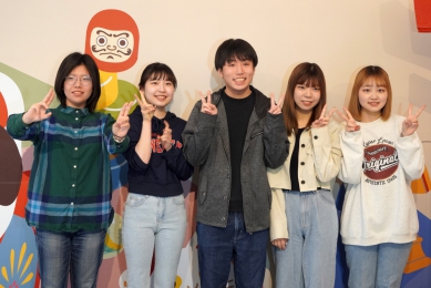 日本宮崎大學5名學生，到姐妹校的大葉，展開一個月教育實習之旅。（照片大葉提供） 　