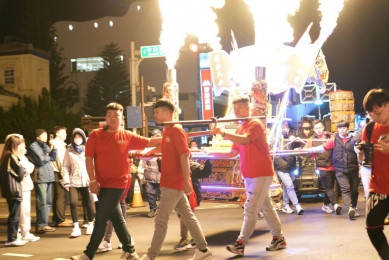 「2025西巡慶元宵炫火武轎踩街」盛大登場  點燃澎湖元宵序幕 本次元宵活動參與廟宇:南寮保寧宮、湖東聖帝廟、白坑玉聖殿、案山北極殿、重光威靈殿、後寮威靈宮、內垵內塹宮、玉旨中威堂、風櫃温王殿、南甲海靈殿、林投鳳凰殿、中寮代天宮、赤崁龍德宮。