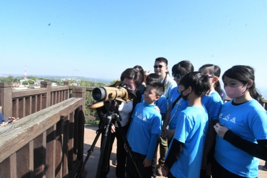 ﹁2025年鷹揚八卦賞鷹﹂,文德國小揭幕。(照片縣府提供)