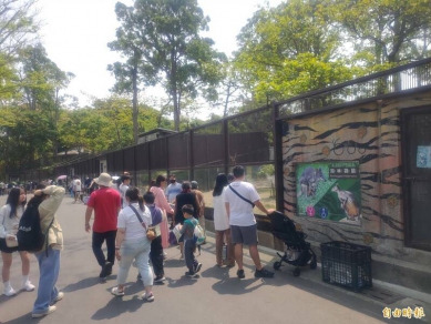 壽山太熱高雄原住民市議員范織欽建議動物園可搬到茂林