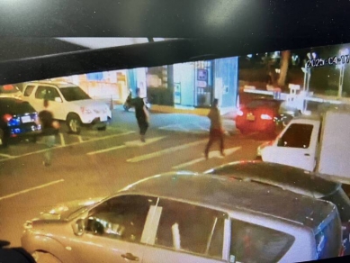 高雄員警追通緝犯誤把路過女教師逮回派出所被懲處