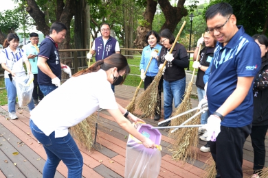 響應世界地球日〜雲林縣舉辦淨堤活動 縣長張麗善等人呼籲民眾從生活做好垃圾減量與分類 守護環境愛地球〜