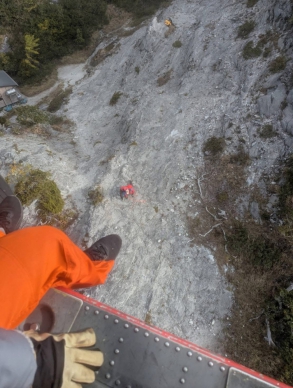 疑似高山腦水腫｜花蓮縣大理石山屋山域空中救援，65歲登山客送醫。