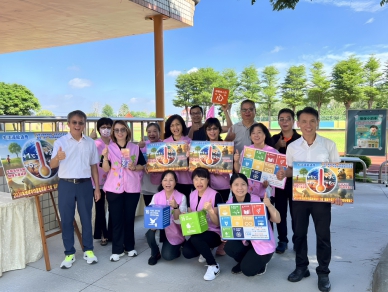 福德國小攜手慈濟師兄姐和社區居民,推廣「永續閱讀」。(照片福德提供)