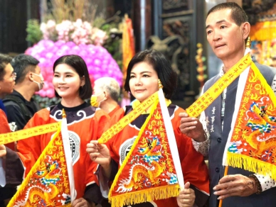 雲林文化傳承再現輝煌！國定重要民俗「北港進香」 縣政府及朝天宮聯合推出乙巳年限定進香旗〜