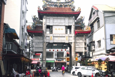 《The Outlaw Doctor 化外之醫》取景嘉義 播出後好評不斷 展現嘉義城市風采！