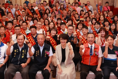 五一勞動節前 許淑華縣長表揚97位模範勞工