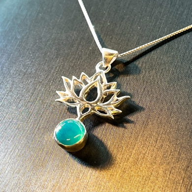 藍玉髓｜山的沉靜與海的深情凝結而成，母親節最佳獻禮！