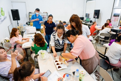 高市大寮戶政所推廣多元文化邀請新住民體驗包粽子共慶端午