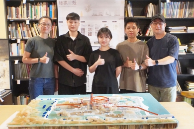 大葉空設系兩同學作品入圍「全國大專院校空間設計傢俱設計競賽﹂森獎。（照片大葉提供）