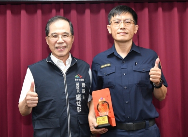 尋獲身障男送醫救回一命    盧廷彰表揚黃勝揚直稱讚