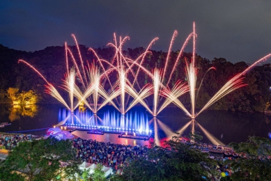 2025碧潭水舞季盛大開幕　水花火花煙花SHOW一同展現！