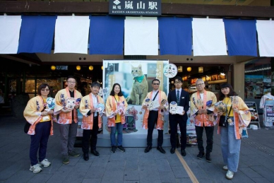 高雄捷運貓站長「蜜柑」站上國際舞台