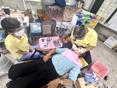 遙遠偏鄉簡陋設備令人遺憾｜延平鄉鸞山部落義診，牙科治療使用改裝躺椅，醫療床為臨時組合床，立委陳瑩推動偏鄉醫療，致力原鄉健康平權！