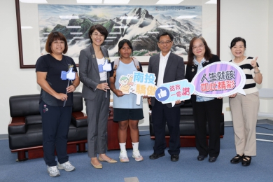 布農孩子田萱榮獲總統教育獎 許縣長心疼助買好弓