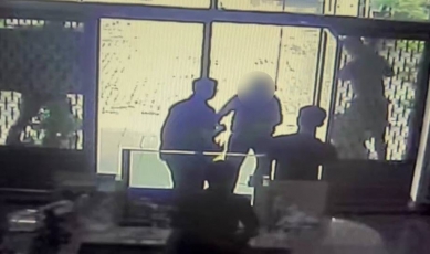 黃昏之戀｜71歲獨居翁戀上粉紅美眉，未曾謀面，急需3000000元，關山警狠心打醒一場春夢！