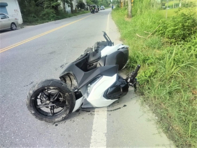 車毀人亡｜18歲高中生無照騎機車，玉里春日路段自撞電桿和路樹！