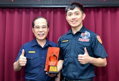 霹靂幹員助人猶如己親    副局長盧廷彰表揚讚譽