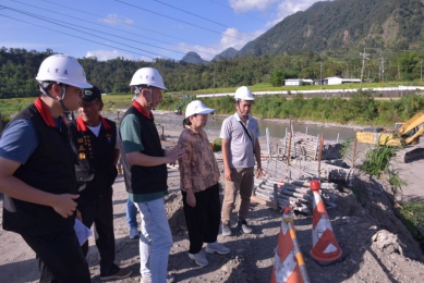 使用逾40年｜橫跨鱉溪，蚊子洞橋復建工程，斥資3,615萬餘元，新橋預計8月底完工，縣長徐榛蔚視察！