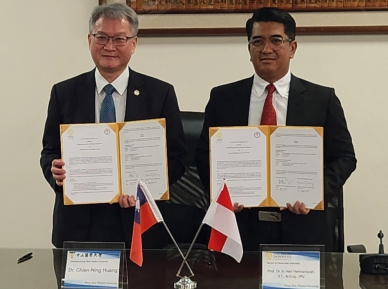 跨海醫療牽線  中山醫大與印尼大學簽署合作備忘錄