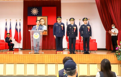 嘉義縣警察局民雄、水上與布袋三分局長聯合交接典禮 縣長翁章梁期勉持續共同打造安心、安定、安全生活環境〜