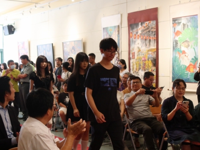 「員林高中美術班畢業畫展」，21位藝術家進場。（照片員中提供）