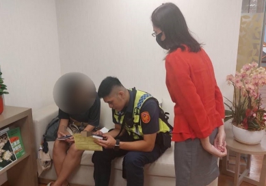 女誤踩假投資真詐財陷阱    警銀成功保住五十萬美金