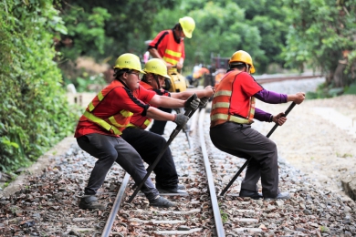 阿里山林鐵招募從業人員正、備取27名  起薪32至40K