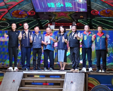 新北板橋嘉義同鄉會返嘉三寶門保安府送暖 績優里長郭新芳涓滴愛心撫慰番路鄉親