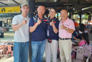 童年渡假村陳明順父子同心推展美術畫畫 學子們感受體驗台灣印象派實踐樂趣