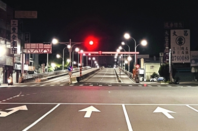 嘉義市博愛陸橋段配合鐵高施工 因近日天候問題展延 陸橋9/8-12夜間及北香湖公園停車場8/4至9/21全天封閉！