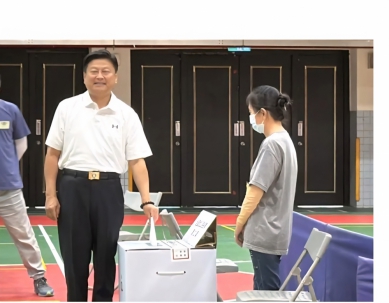 國民黨立院黨團總召傅崐萁：希望今天過後台灣有乾净、便宜的電！