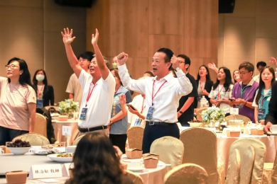 2025嘉義縣祈禱早餐會 嘉義縣長翁章梁：「農工科技大縣．攜手神愛無限」 盼透過聚會與禱告 將正能量傳遞給更多人！