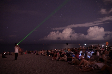 星光、海浪與樂聲交織｜2025花蓮七星潭星光音樂會，吸引數千名浪漫參與，滿天星斗、圓滿成功！