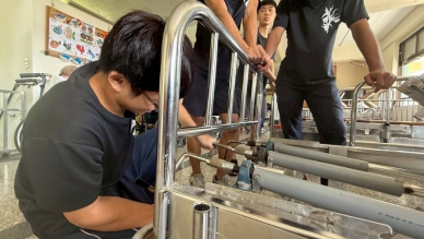 技藝傳承．愛的實踐──公東高工以專業關懷弱勢，打造「服務教育文化」，用暑期修繕行動溫暖社會。