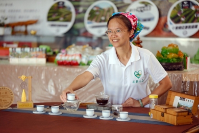 2025世界綠茶大賽｜赤科山天心茶莊有機烏龍茶勇奪「金賞獎」、露予莊園以兩款茶品「露予茶-冬藏」與「藍鵲」雙雙榮獲最高榮譽「最高金賞獎」。