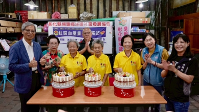 彰化縣第36個「遠距照護站」，埔鹽社區成立。（照片秀傳提供）