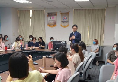 圖利與便民講座  嘉義地檢署主任檢察官江金星剖析便民與圖利界線  強化公務員綠能與廉政法治素養