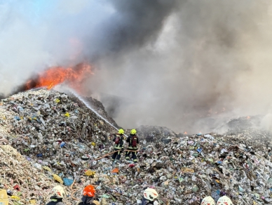 村長石福春警告成真｜吉安垃圾轉運站火警釀空污災難，環保局責任何在？不需要有人道歉嗎？不需要有人負責嗎？
