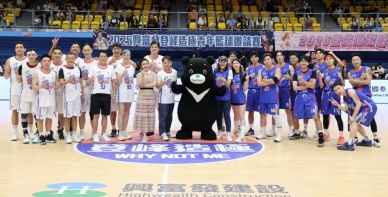 興富發「登峰造極」公益籃球賽陳順詳狂砍52分 另文化贏球上海交大仍封后！