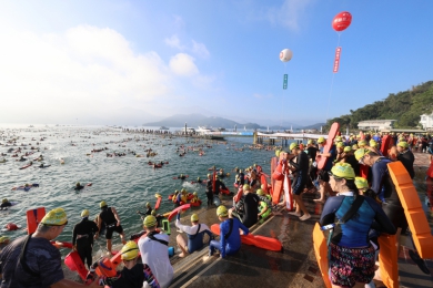 日月潭國際萬人泳渡登場  24,736位泳士自我挑戰