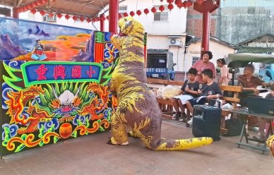 雲林林內重興國小敬老社區布袋戲公演 傳承母語文化 打造跨世代幸福饗宴 綻放特色國小新樣貌！